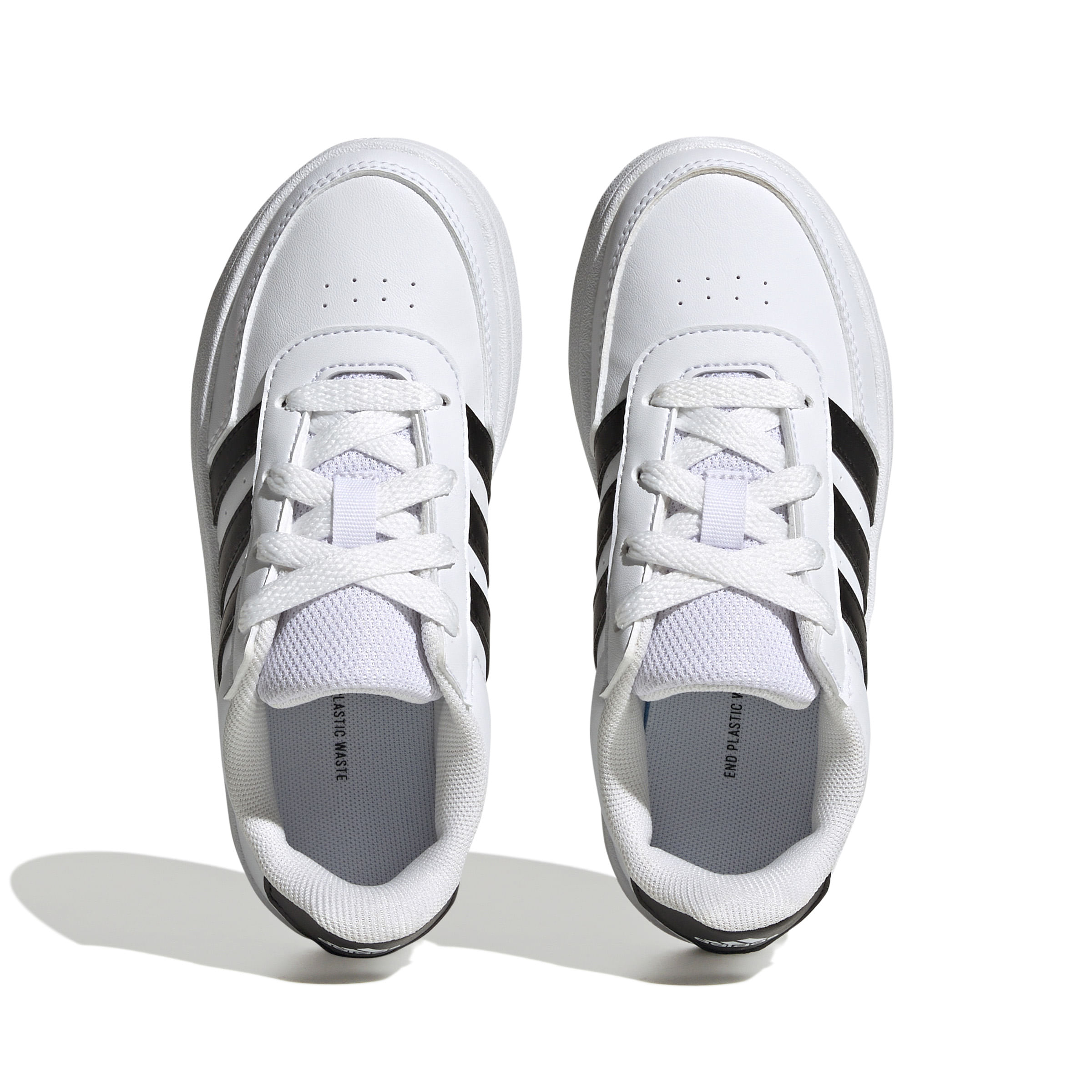 HP8956_3_FOOTWEAR_Photography_Top Portrait View_white